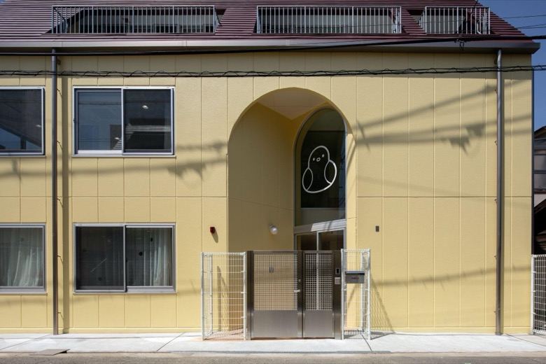 セキュリティ完備の園舎